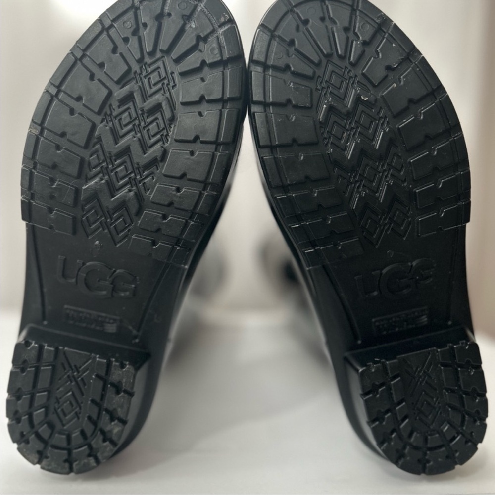 UGG Women's Glossy Black Winter Boots - Picture 4 of 4